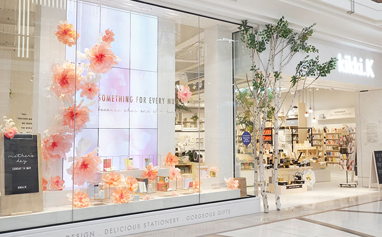 decoração vitrine dia das maes