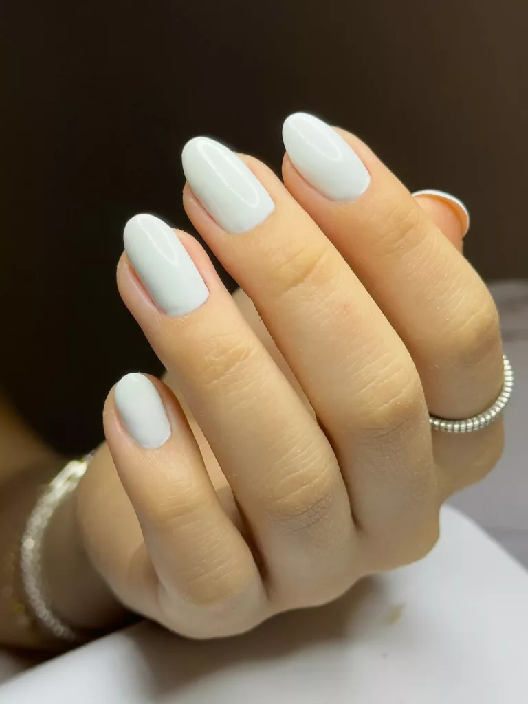 unhas delicadas estilo baby boomer