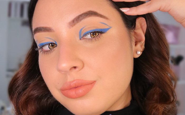 Como fazer delineado gráfico com glitter