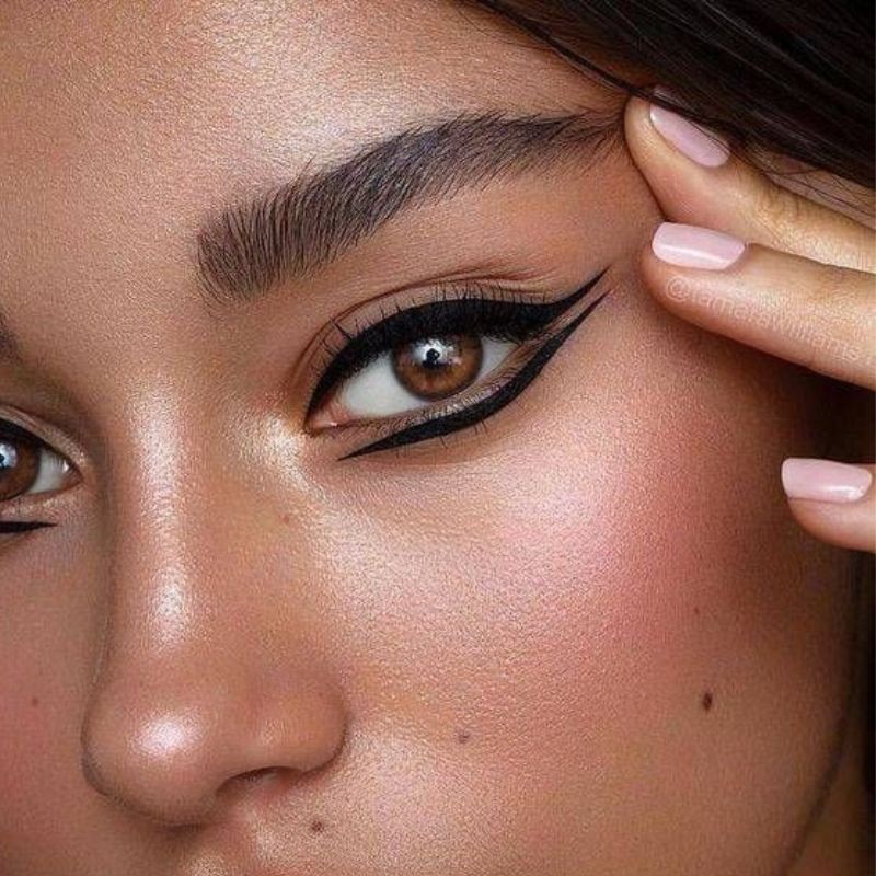 O Segredo do Delineado Perfeito para Pálpebra Caída