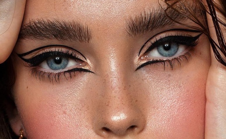 Técnicas de Delineado para Valorizar Olhos Orientais