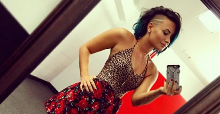 Demi Lovato cabelo curto liberdade