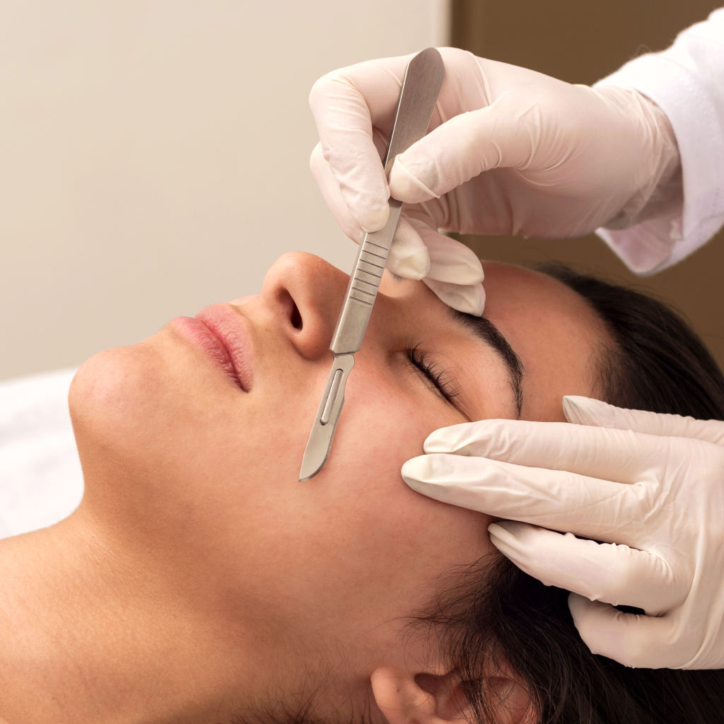 Pós-Dermaplaning: Cuidados Essenciais para Manter sua Pele Impecável