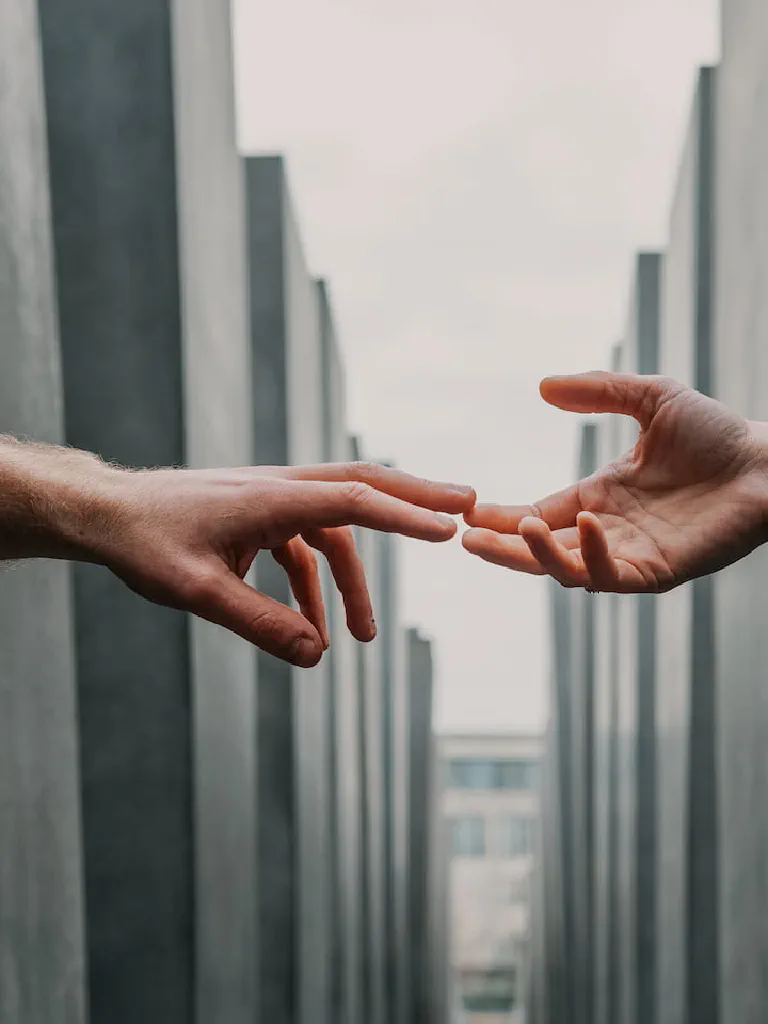 5 ideias de títulos:
1. Desapego Emocional: O Guia Completo para Liberdade Interior
2. 5 Passos Essenciais para Praticar o Desapego e Viver Melhor
3. Como Superar o Apego e Cultivar o Amor-Próprio
4. Desapego vs. Indiferença: Entendendo a Diferença Crucial
5. A Arte de Soltar: Estratégias para o Desapego Saudável