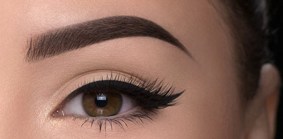 Design de Sobrancelhas em Casa: O Passo a Passo Essencial para Iniciantes