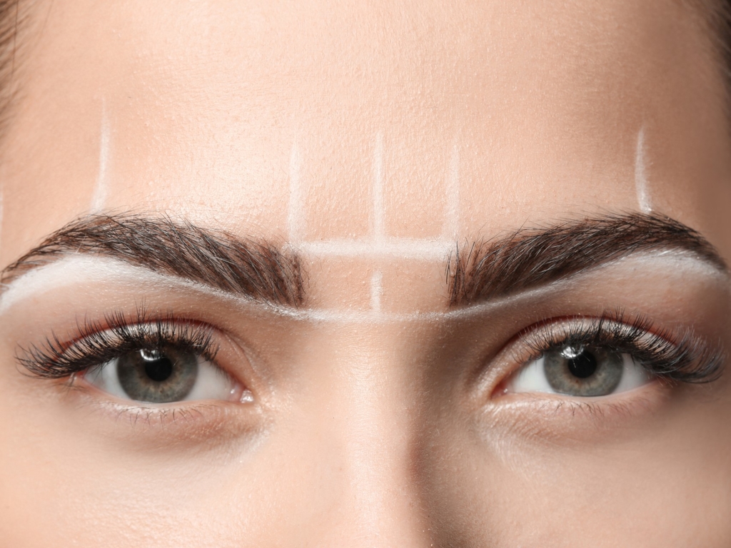 Henna vs. Tintura: Qual a Melhor Opção para Suas Sobrancelhas?