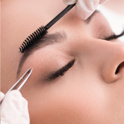 Designer de Sobrancelhas: Como se Tornar um Profissional de Sucesso e Quais Cursos Fazer