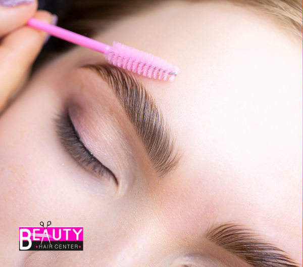 Design de Sobrancelhas em Casa: O Passo a Passo Essencial para Iniciantes