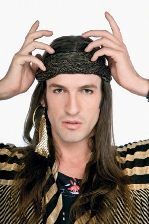 Por Dentro da Grife Neon: O Legado de Dudu Bertholini na Moda Brasileira