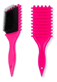 Além da Escova: Ferramentas Essenciais para a Rotina de Cuidados com Cachos