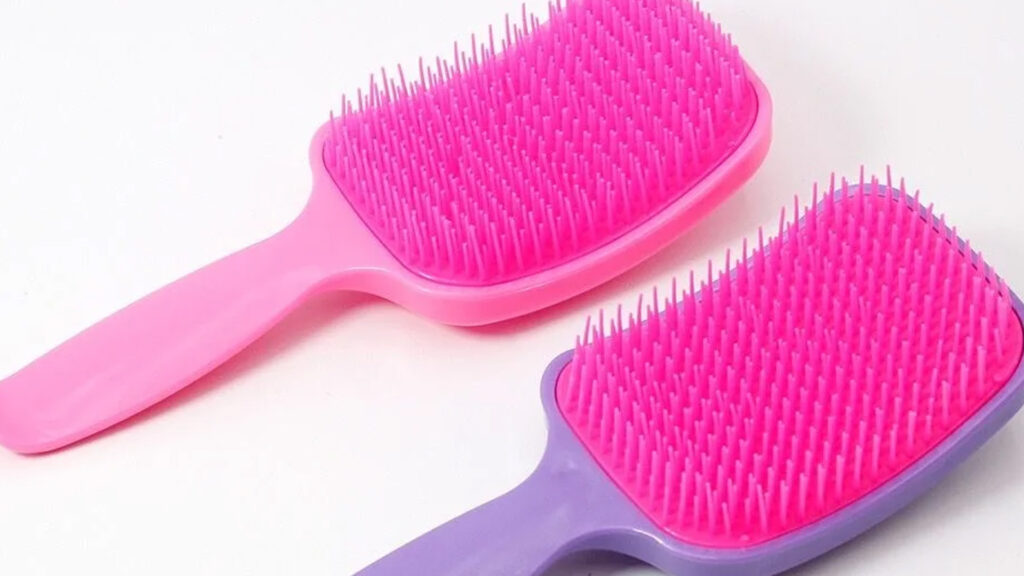 Guia Completo: Como Escolher a Escova Ideal para Cada Tipo de Cacho