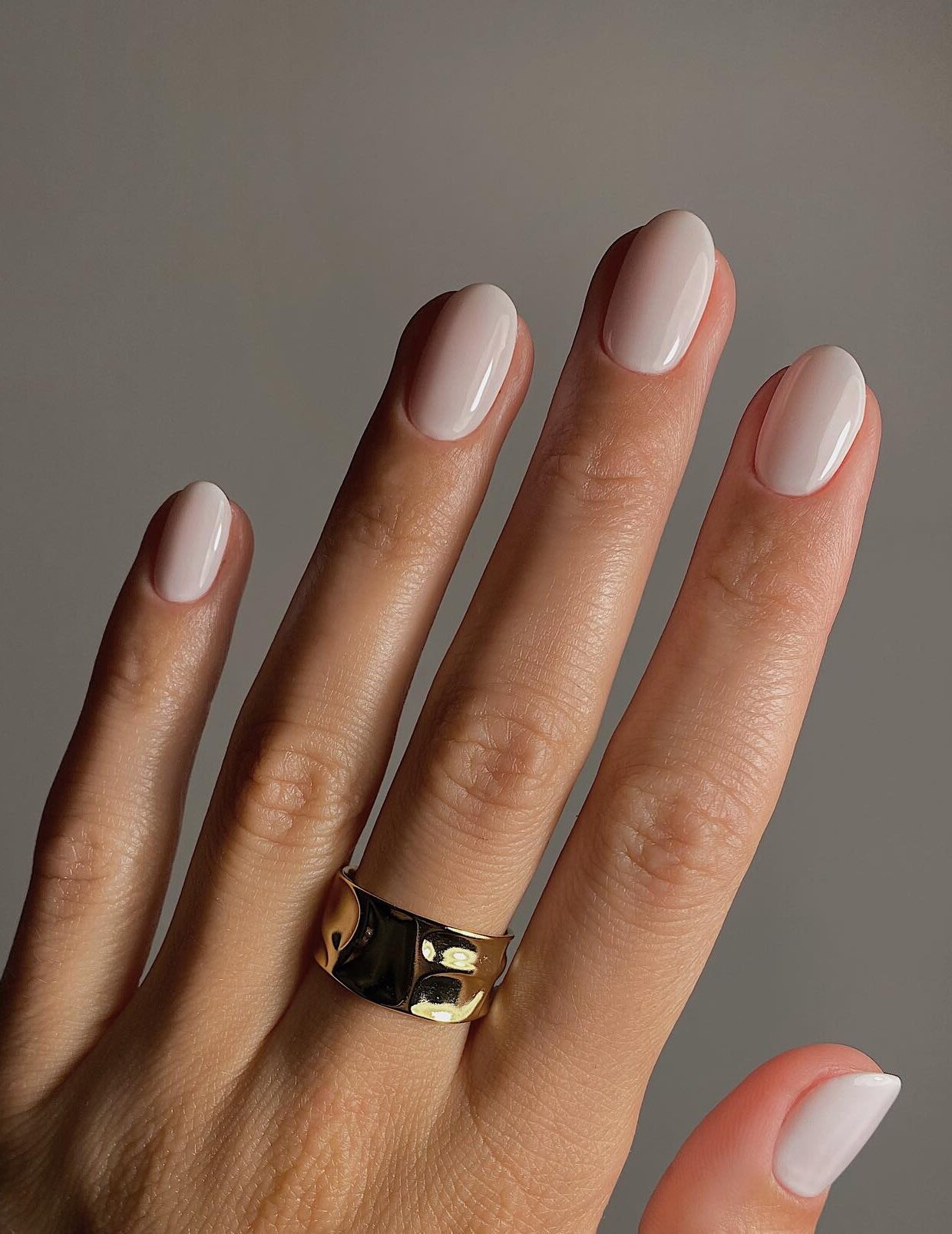 Dicas e truques para aplicar esmalte branco sem manchas