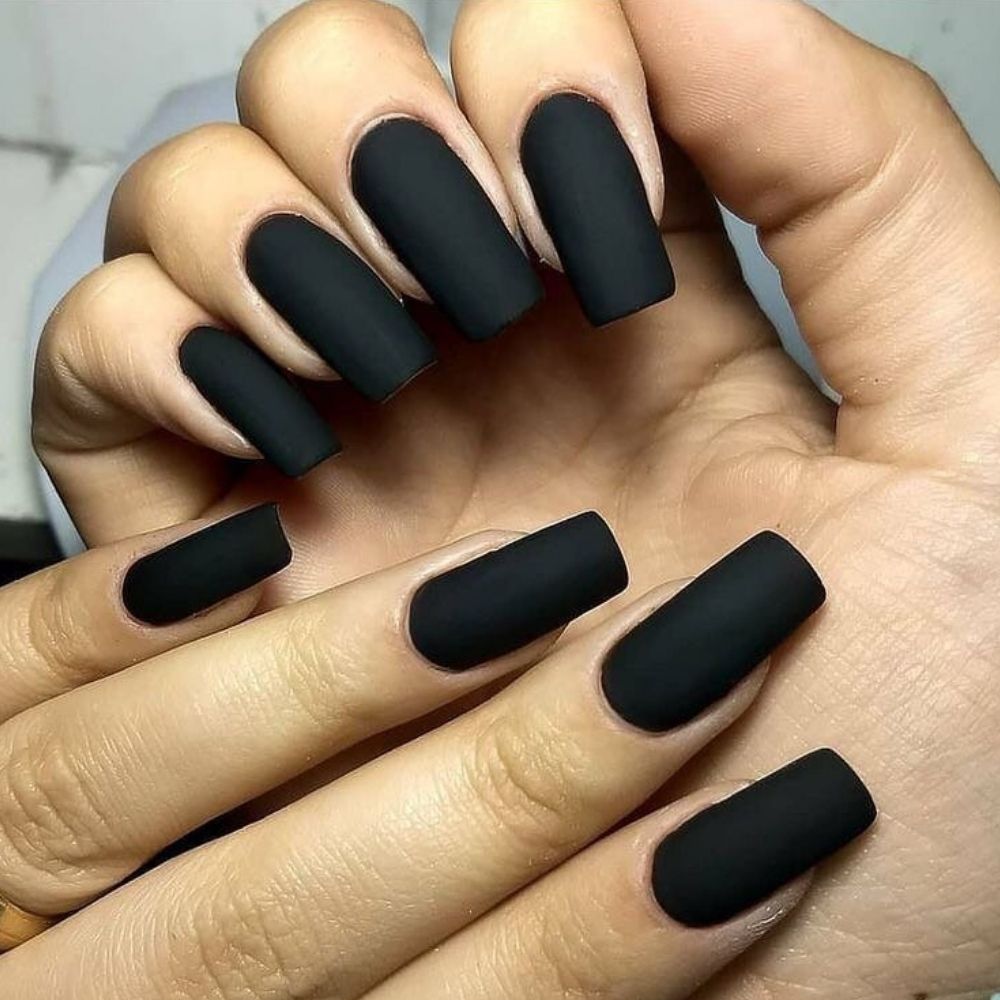 esmalte preto fosco