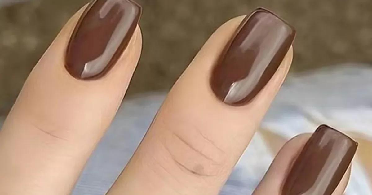 Como usar esmalte marrom: dicas de nail art e combinações