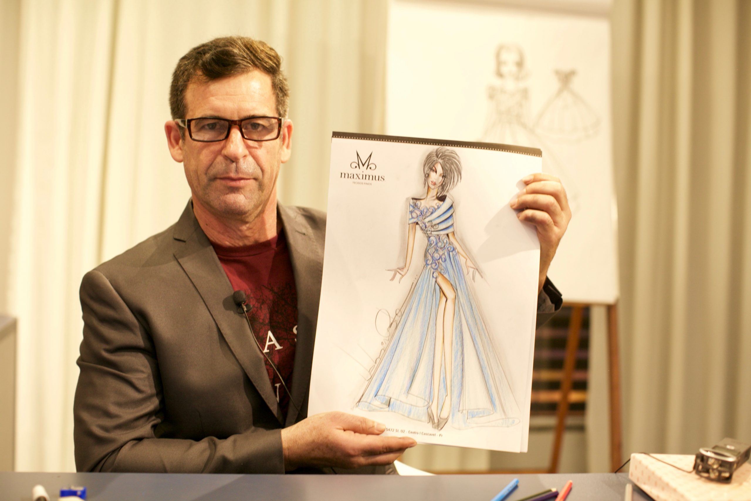 Guia Completo: Como Iniciar sua Carreira como Estilista de Moda