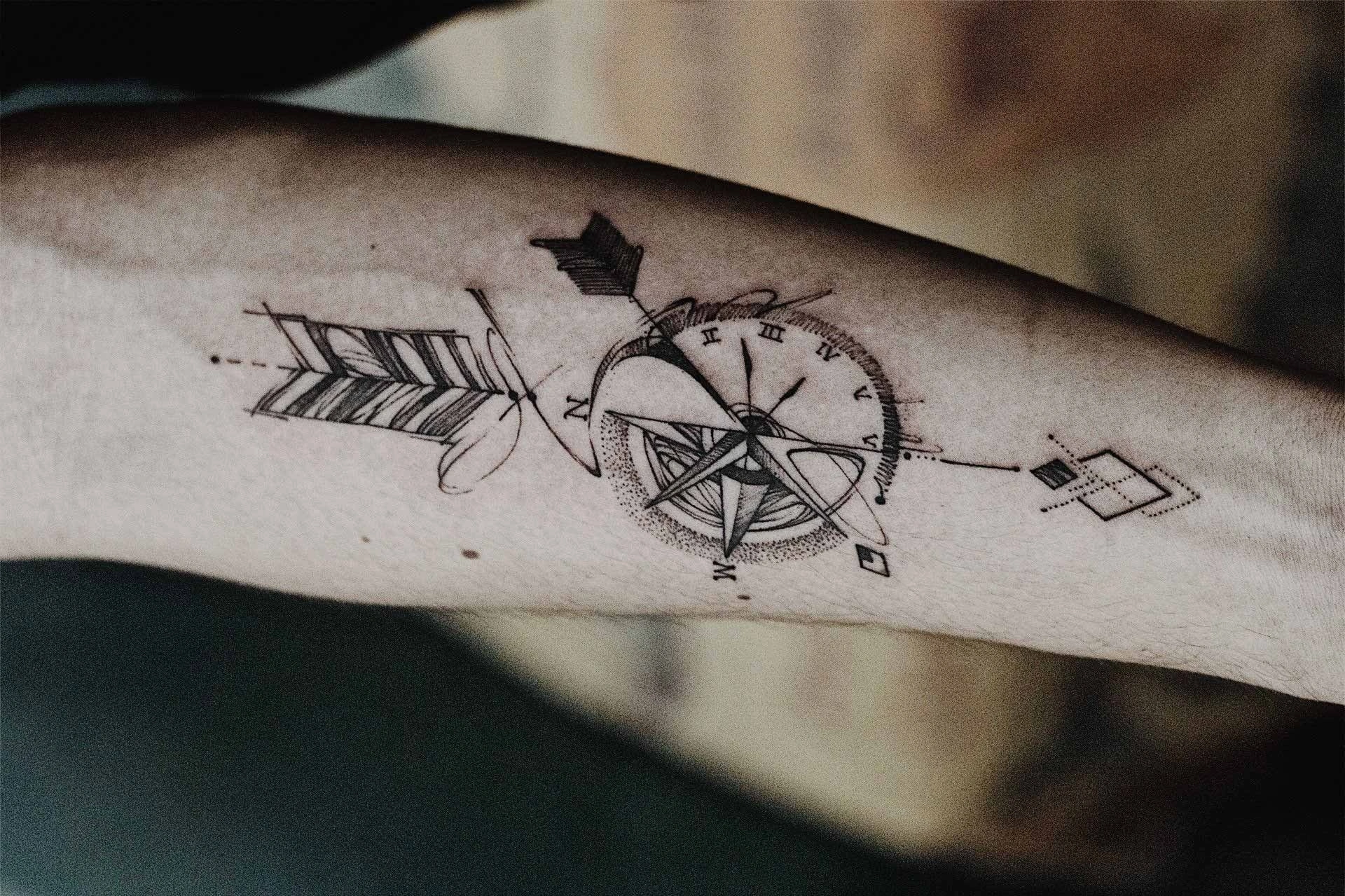 tatuagem masculina no antebraço