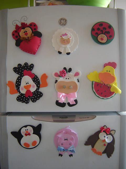 como fazer flores gigantes de eva para parede