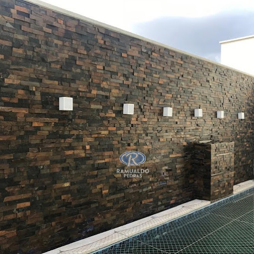 Pedra ferro para muros externos