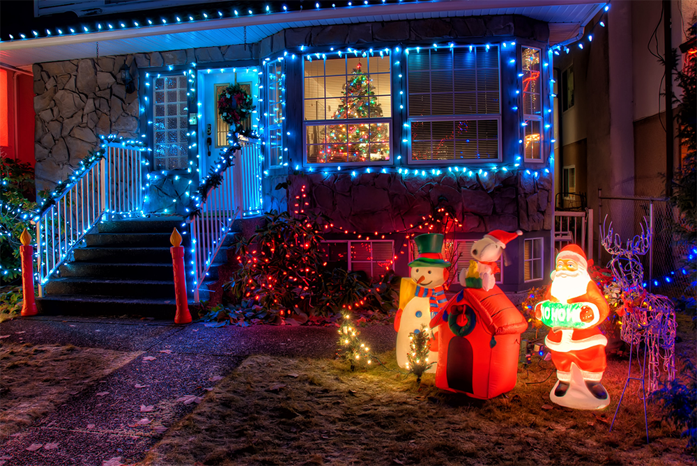 ideias de iluminação de natal para fachada
