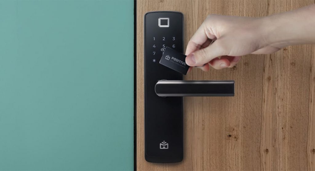 Fechaduras inteligentes: Wi-Fi vs. Zigbee