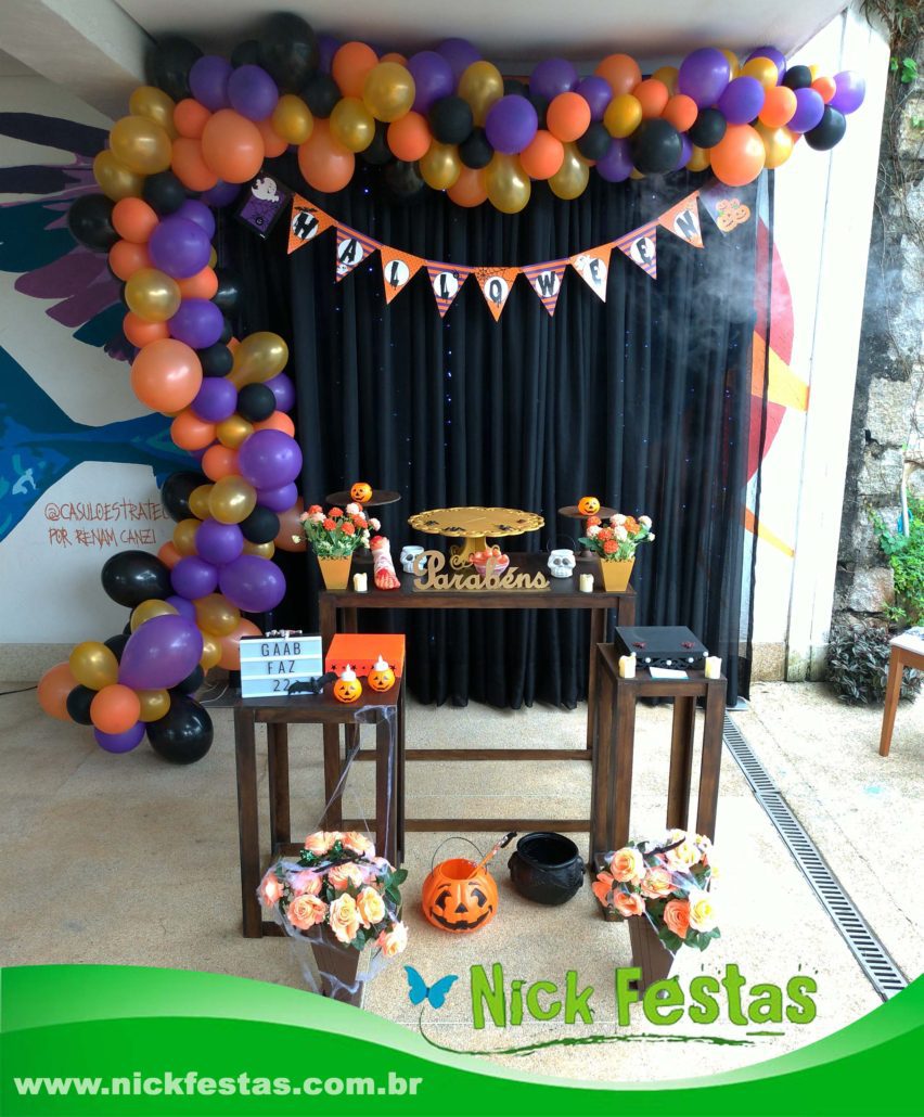decoração de porta halloween simples