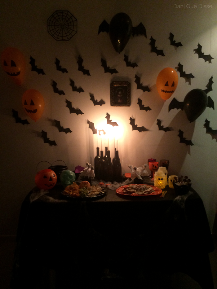 decoração de porta halloween simples