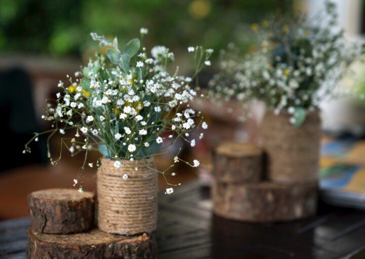 flores artificiais com vaso