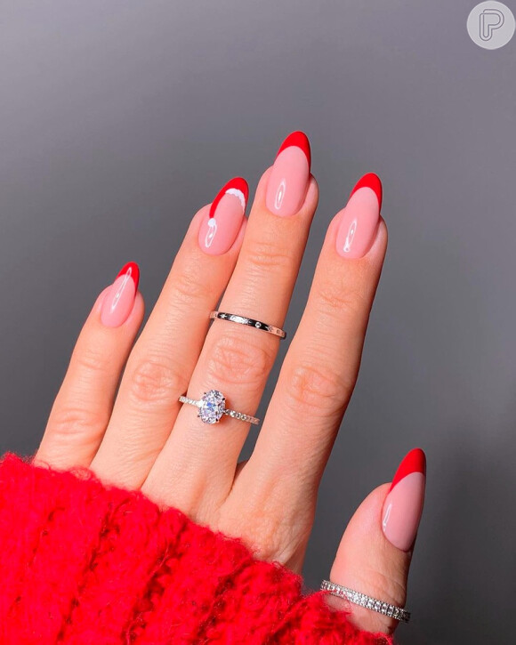 unhas com glitter para o natal