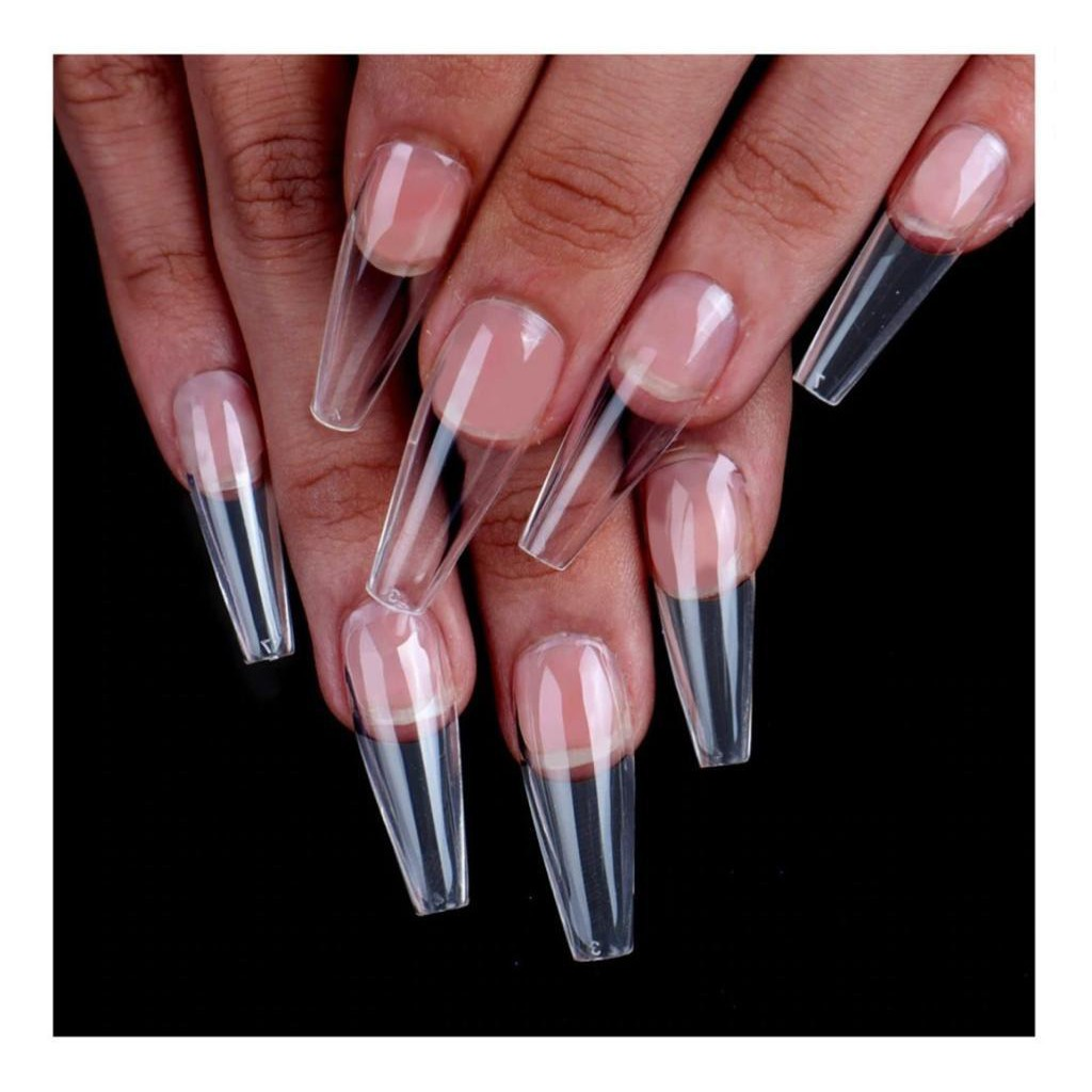 Amendoada ou Bailarina: Descubra os Estilos de Unhas Postiças Mais Populares