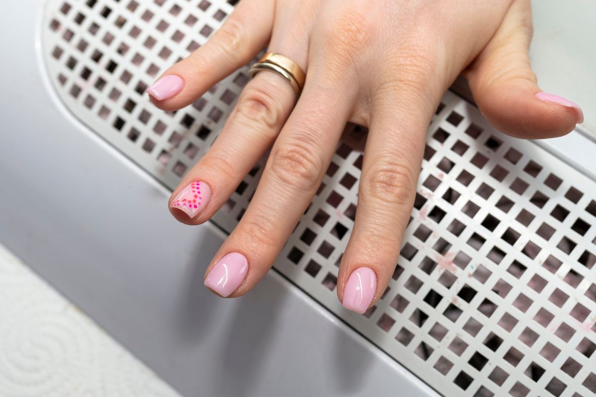 unhas de gel minimalistas