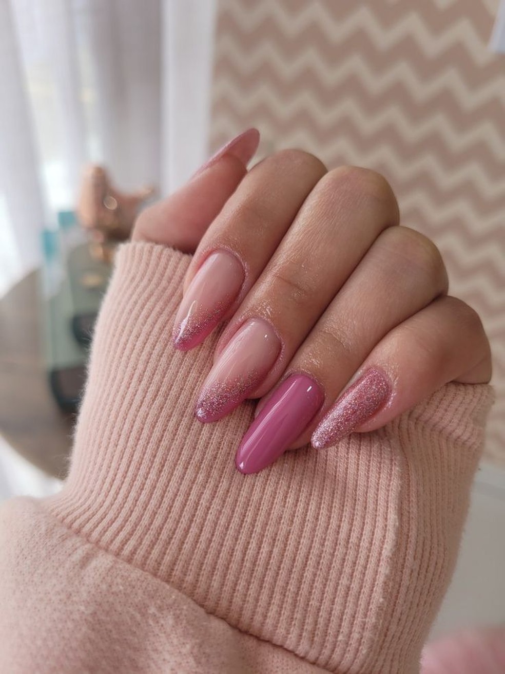 unhas de gel encapsuladas