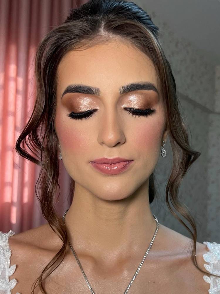 Maquiagem para Madrinhas: Elegância em Cada Detalhe