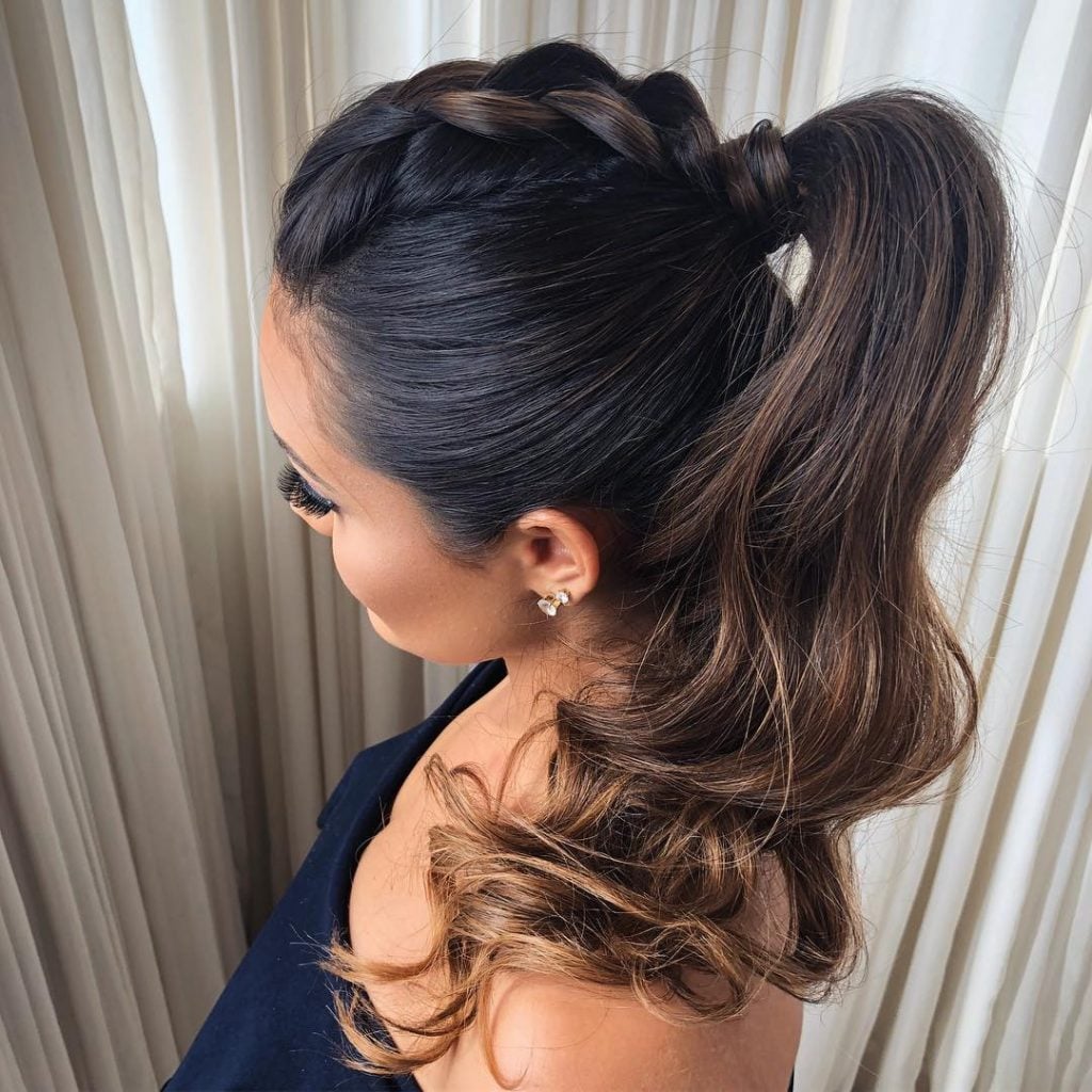 5 Penteados Rápidos para Salvar seu Dia
Como Escolher o Penteado Perfeito para Casamentos
Penteados Incríveis para Cabelos Cacheados e Crespos
Tendências de Penteados para Festas: Brilhe com Estilo
Guia Completo: Penteados para Cada Tipo de Cabelo