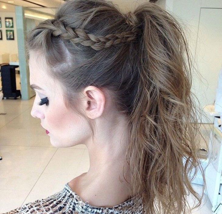 5 Penteados Rápidos para Salvar seu Dia
Como Escolher o Penteado Perfeito para Casamentos
Penteados Incríveis para Cabelos Cacheados e Crespos
Tendências de Penteados para Festas: Brilhe com Estilo
Guia Completo: Penteados para Cada Tipo de Cabelo