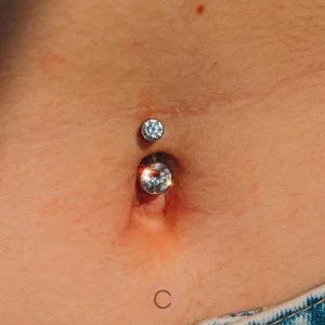 5 ideias de títulos:
1. Piercing no Umbigo: Guia Completo de Modelos e Cuidados
2. Tudo Sobre Piercing Invertido no Umbigo: Estilos e Dicas
3. Cicatrização do Piercing no Umbigo: O Que Esperar e Como Cuidar
4. Joias para Piercing de Umbigo: Tendências e Materiais Ideais
5. Piercing Duplo no Umbigo: Inspirações e Recomendações