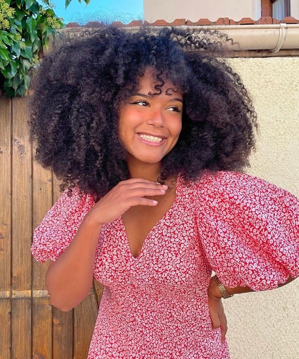 ideias de franja para cabelo cacheado inspiração