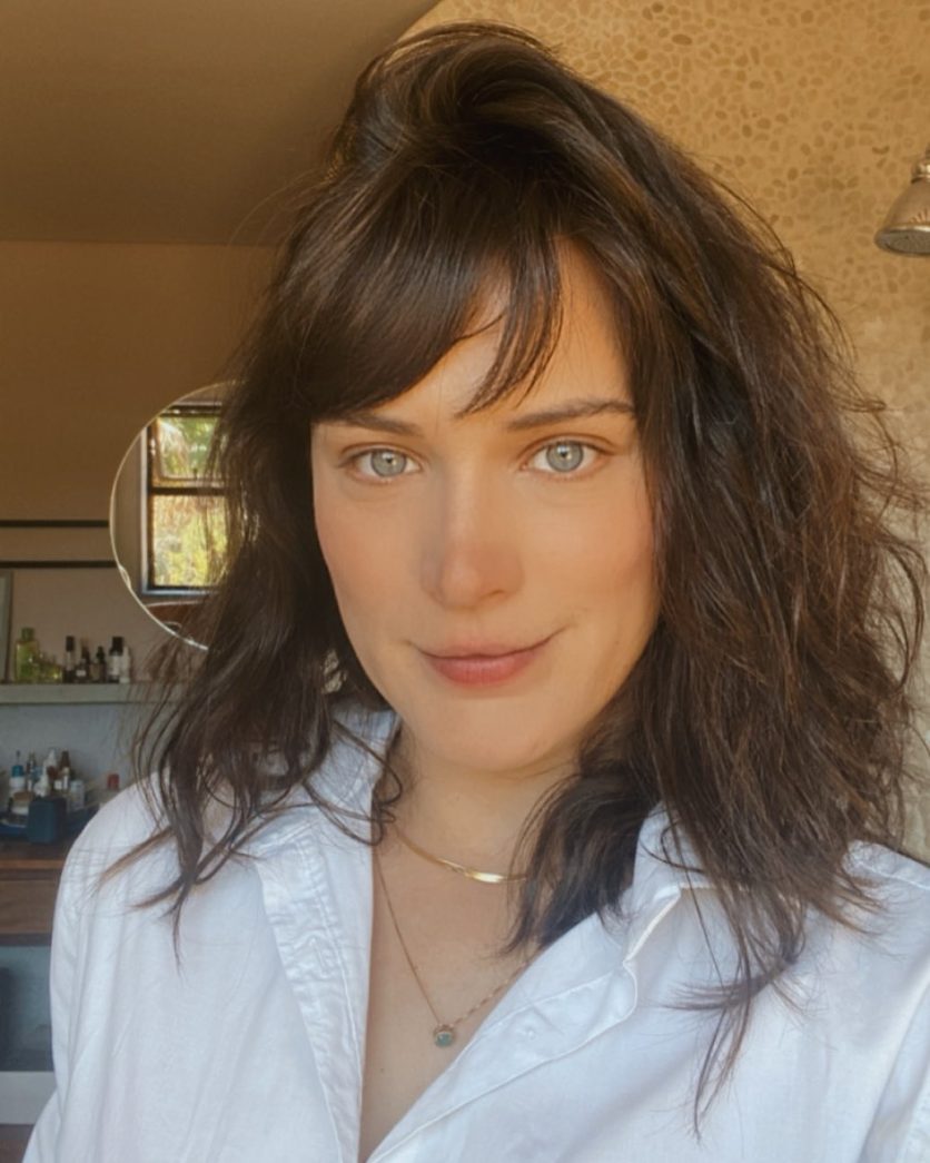 5 ideias de títulos:
1. Franja Lateral Curta: O Guia Completo para um Visual Moderno
2. Como Estilizar sua Franja Lateral para um Look Perfeito
3. Franja Lateral: A Escolha Ideal para Cada Tipo de Rosto
4. Dicas de Manutenção para Manter sua Franja Lateral Sempre Impecável
5. Transforme seu Visual: Por que a Franja Lateral Curta é a Tendência do Momento