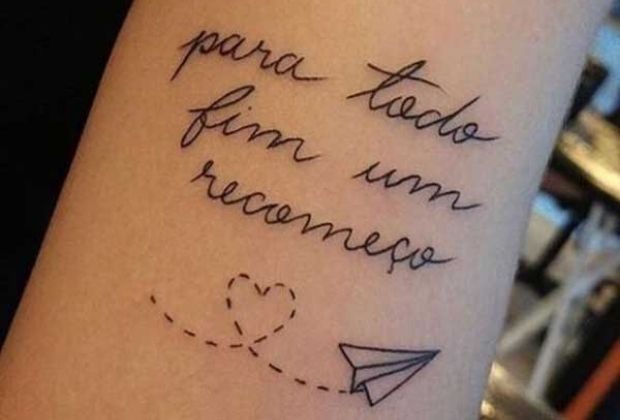 Tatuagens de Força e Fé: Mensagens de Empoderamento para Mulheres