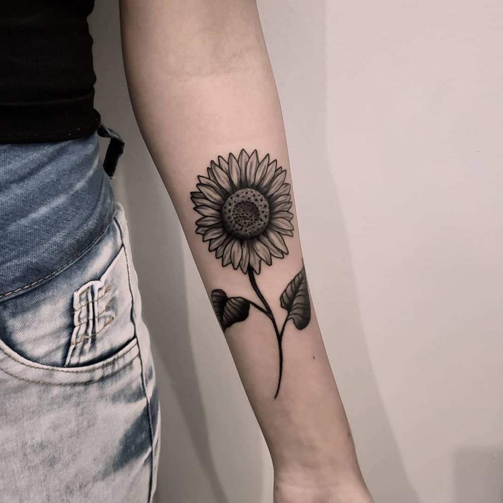 Significado Profundo da Tatuagem de Girassol: Luz