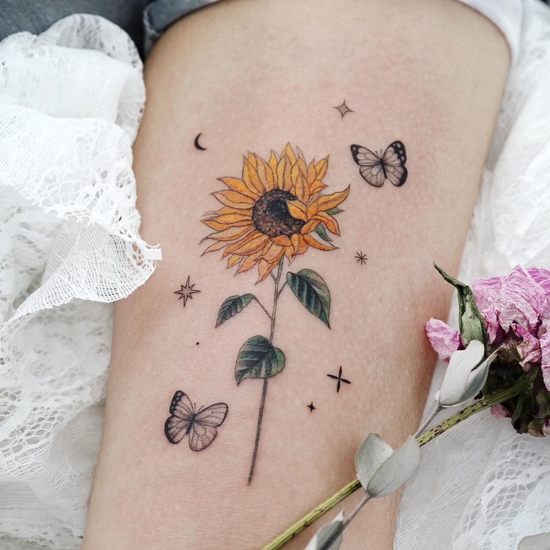 Resiliência e Felicidade; Tatuagem de Girassol: Guia Completo de Estilos e Combinações Perfeitas; Inspirações de Tatuagens de Girassol: Do Minimalista ao Realista; Onde Tatuar um Girassol? Melhores Locais e Dicas de Design; Tatuagem de Girassol com Borboletas