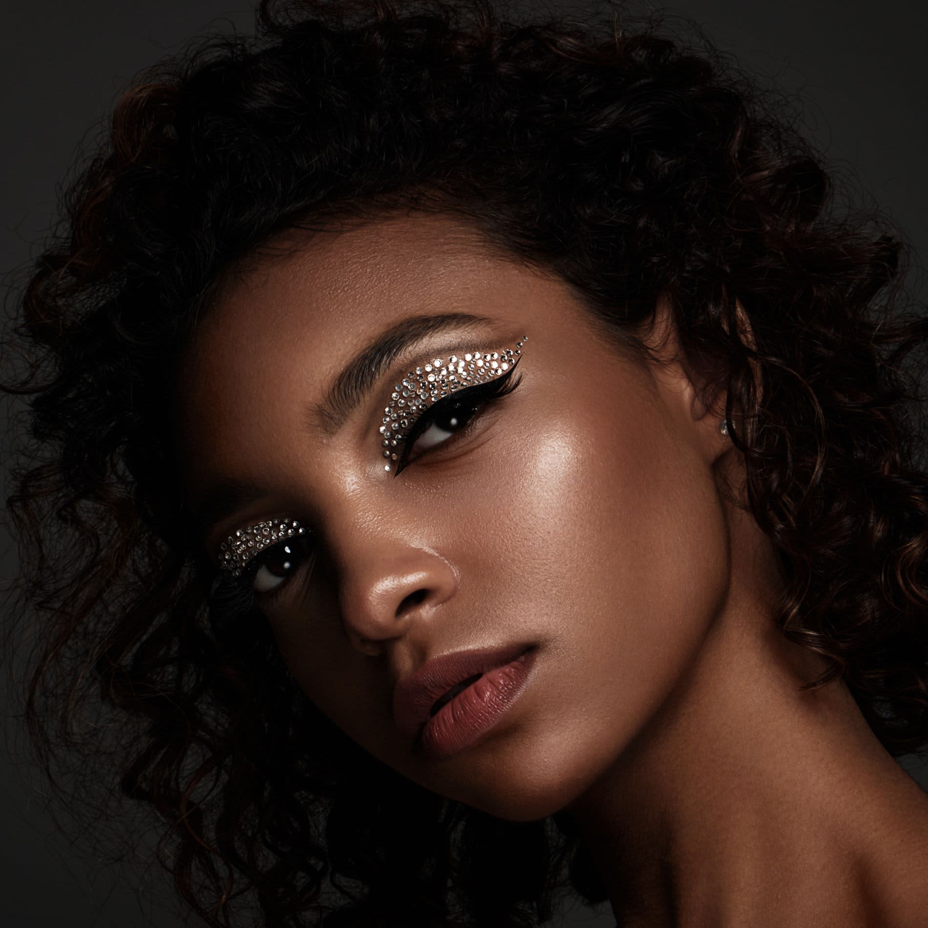 Como escolher o iluminador corporal ideal para você