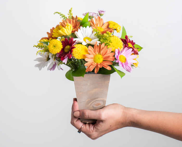 ideias arranjos de flores para sala pequena