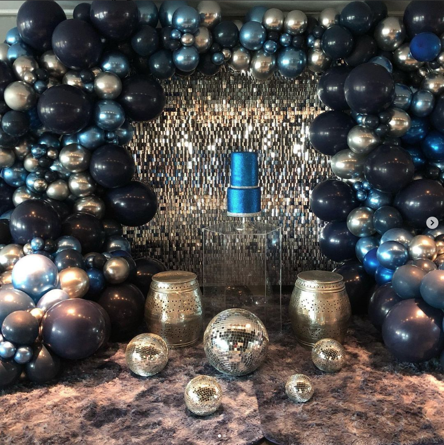 ideias criativas decoração aniversário azul simples