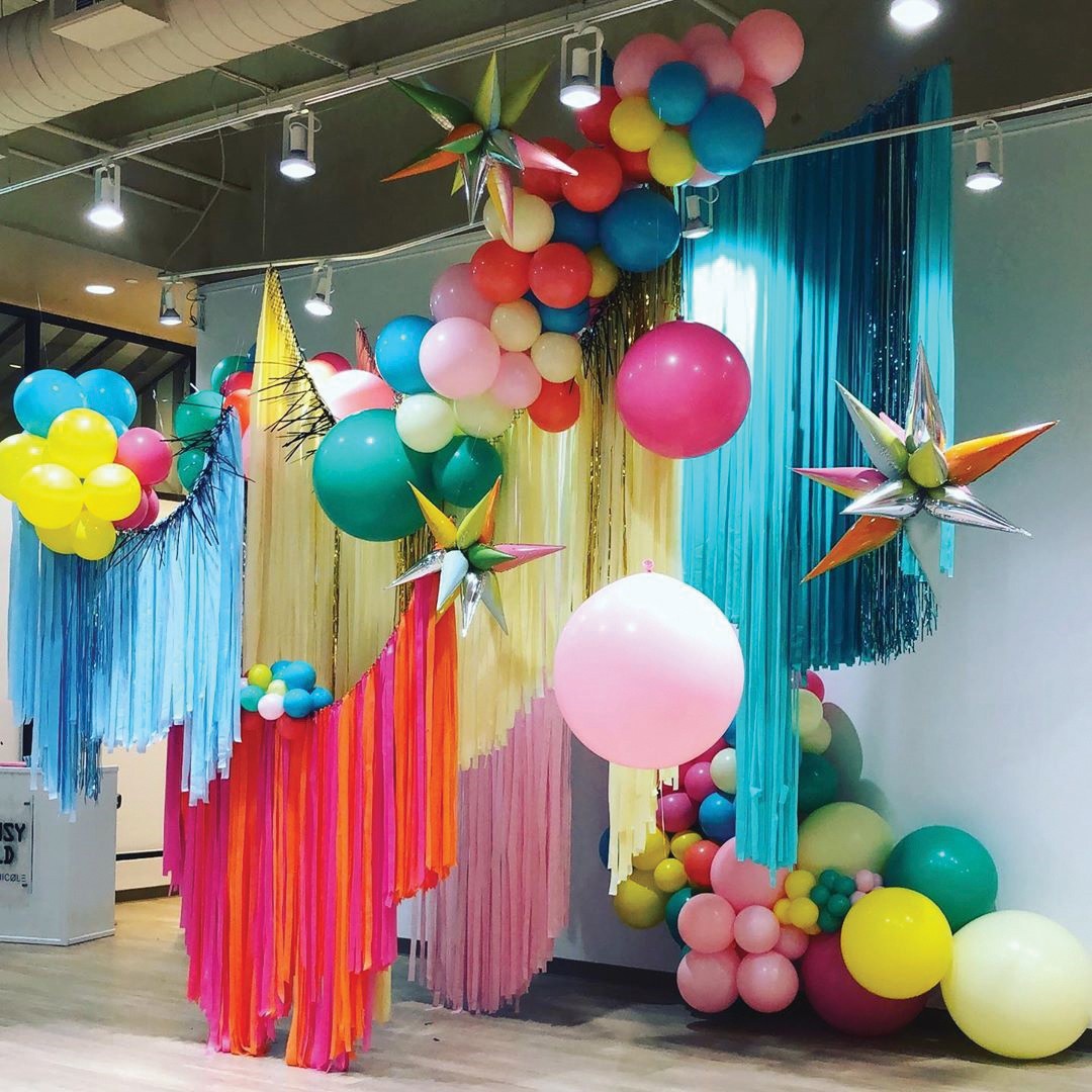 ideias criativas decoração balão papel crepom festa infantil