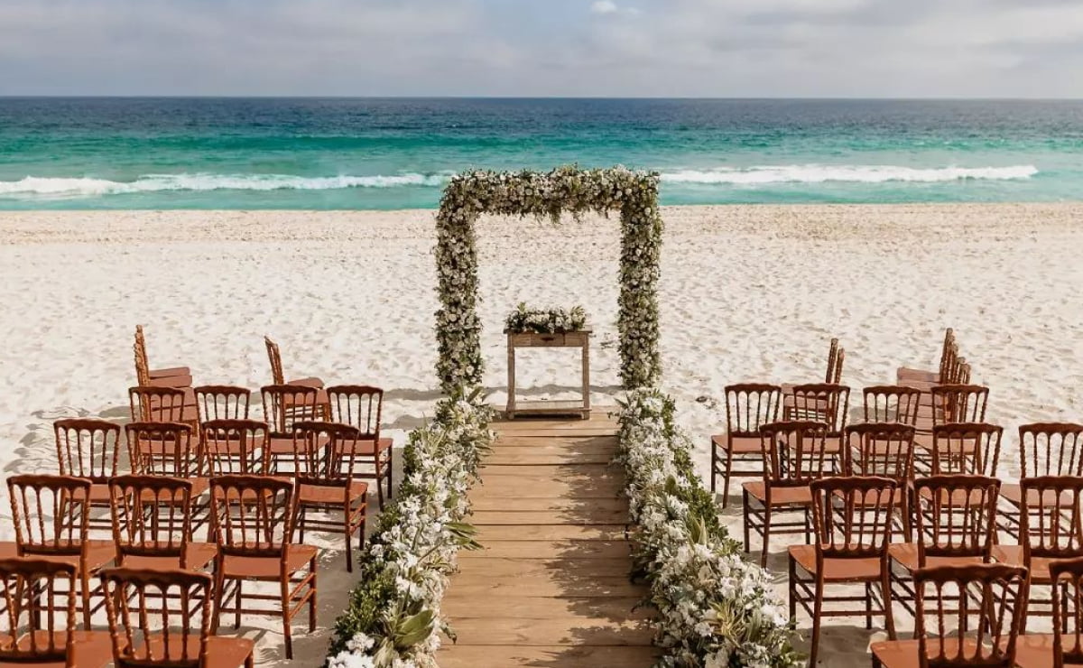ideias criativas decoração casamento praia simples