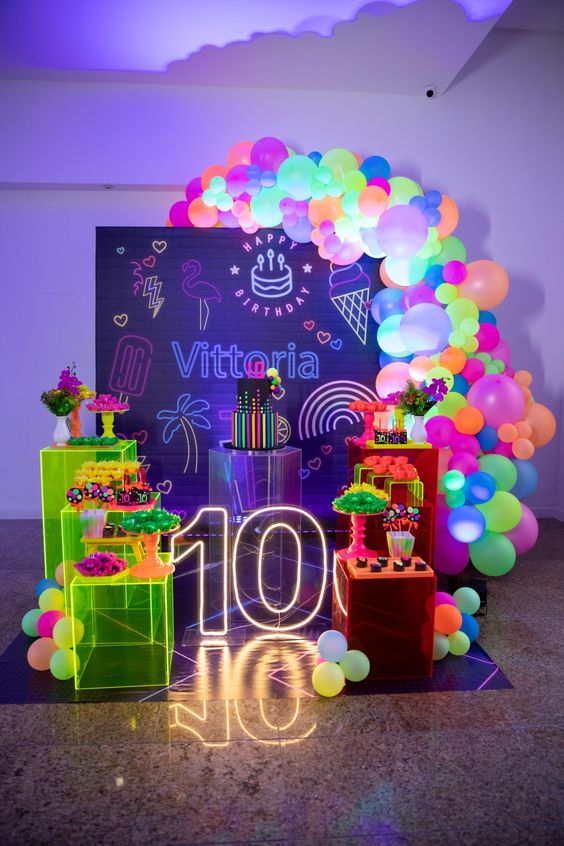 ideias criativas decoração festa balada neon