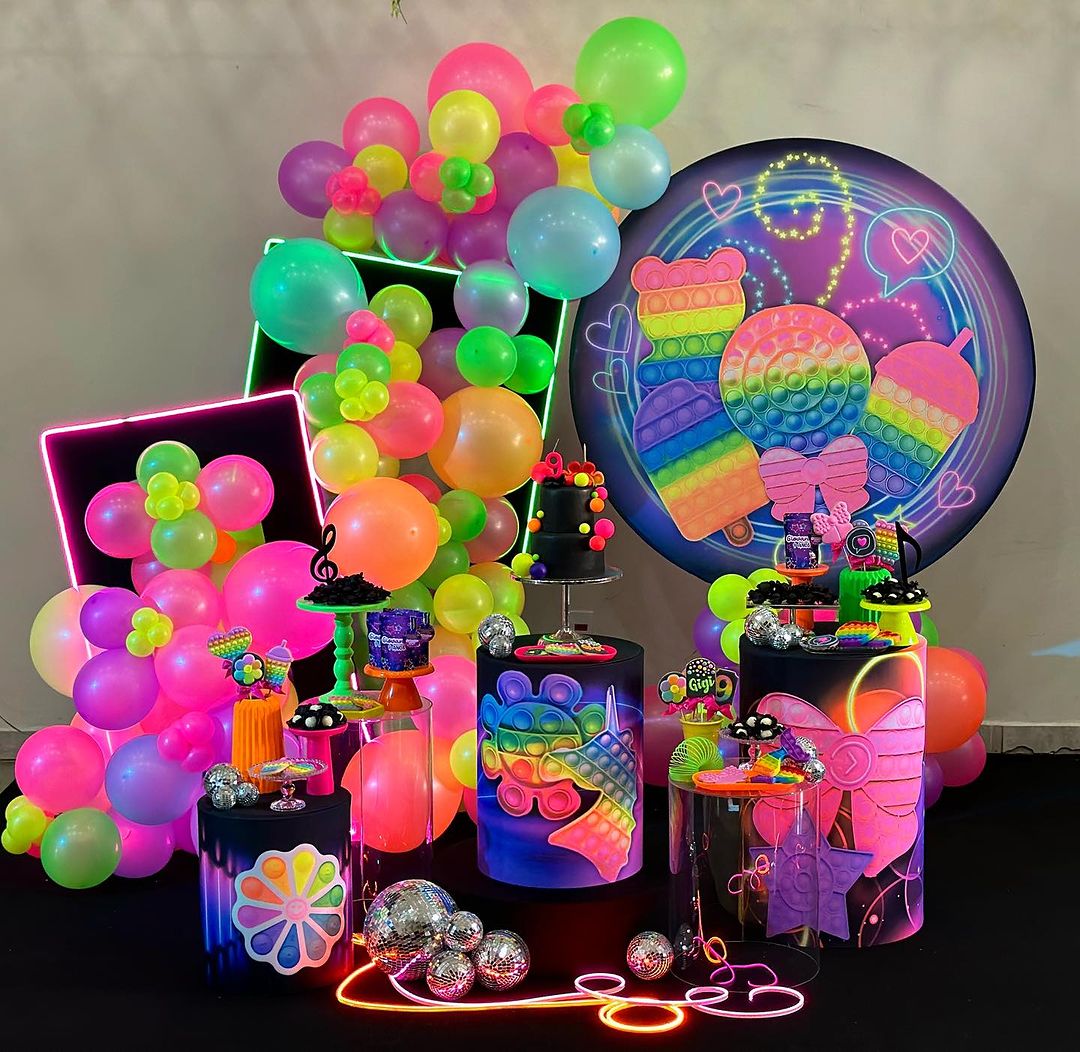 ideias criativas festa neon simples