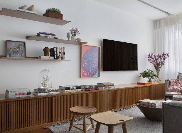 erros comuns ao decorar rack da sala e como evitar