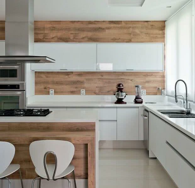 Guia Completo: Como Escolher as Cores Ideais para sua Cozinha Pequena