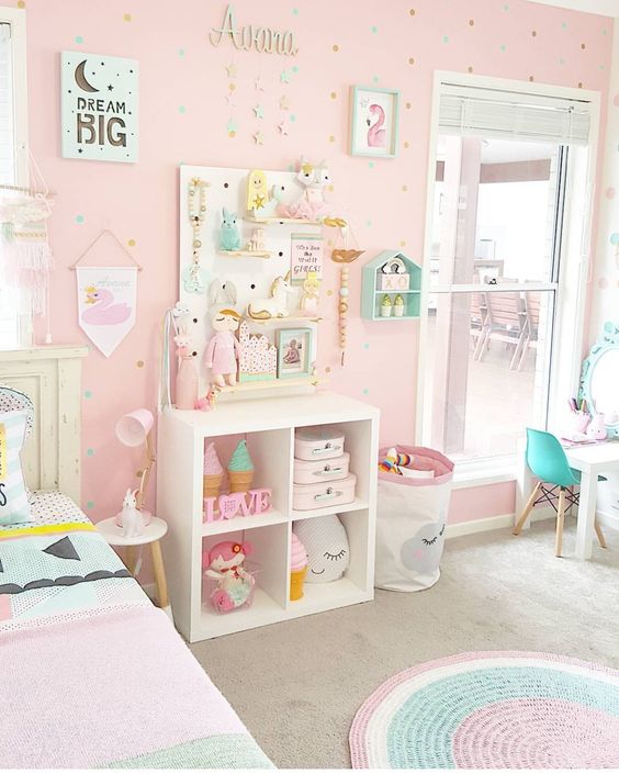 quarto montessoriano vs quarto tradicional para menina